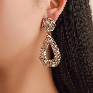 Water Drop Shaped Drop Earrings Gold